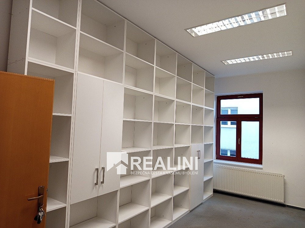 Pronájem kanceláře o výměře 18,15 m² v centru Karviná - Fryštát – pohled 5