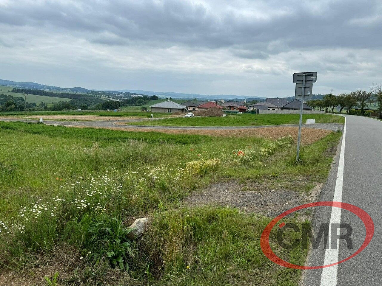 Prodej stavebního pozemku 1 035 m² – fotografie 5