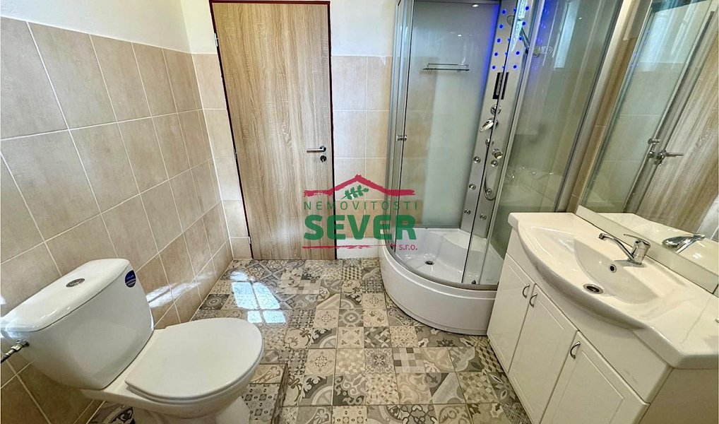 Prodej domu 450 m² s pozemkem 162 m², Vejprty – náhled fotky 8
