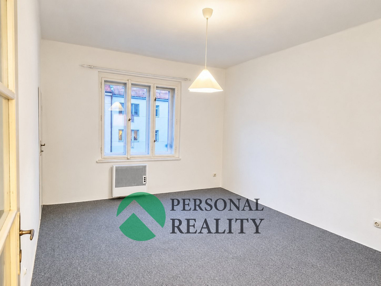 Pronájem bytu 1+kk 28 m² – fotografie 2