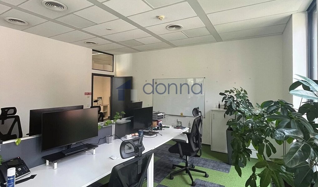 Pronájem kanceláře 76 m², Praha – náhled fotky 2