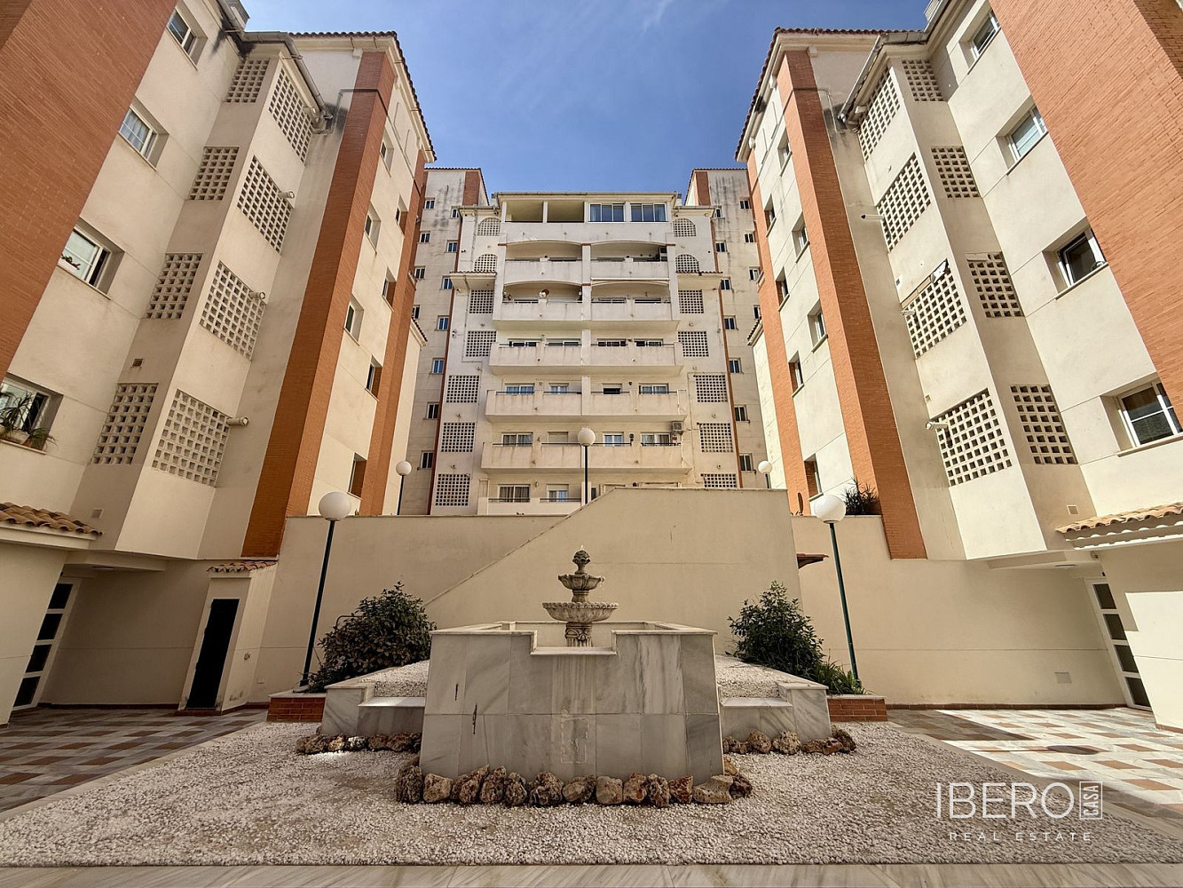 Piso 4+kk – Estepona, Barriada Islas Canarias - Vista 3