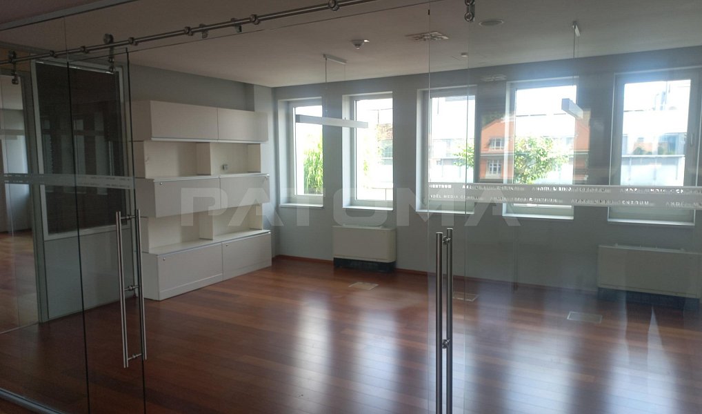 Pronájem kanceláře 589 m², Praha – náhled fotky 8