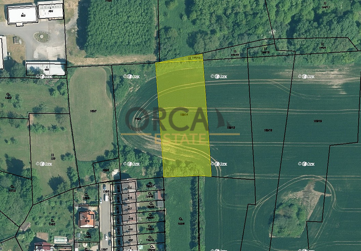 Prodej stavebního pozemku 2 999 m²