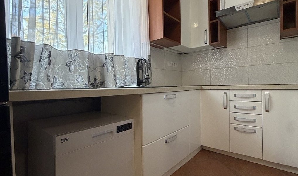 Pronájem bytu 1+1 30 m², Stochov – náhled fotky 3