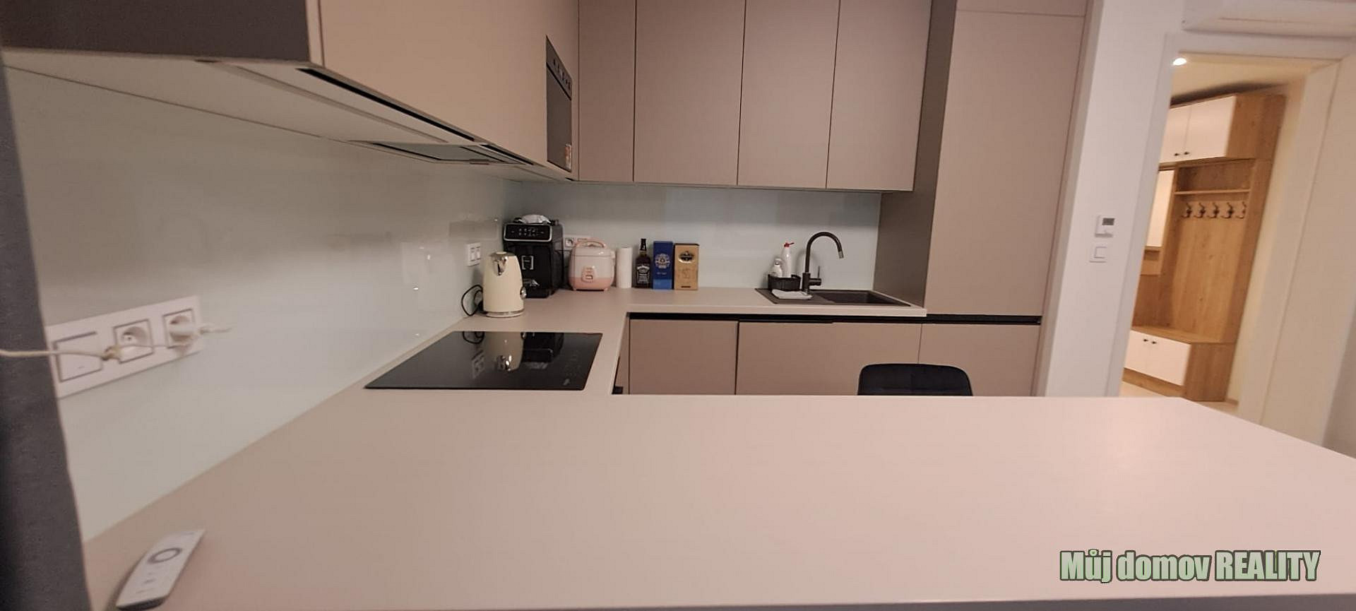 Pronájem bytu 2+kk 119 m² – fotografie 2