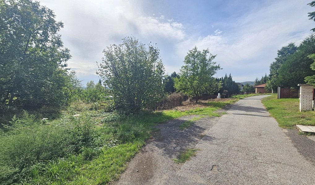 Prodej stavebního pozemku 873 m², Krupka – náhled fotky 2