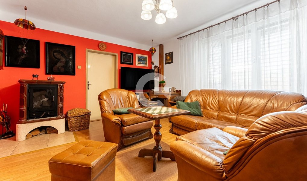 Prodej domu 185 m² s pozemkem 1 050 m², Lukoveček – náhled fotky 3