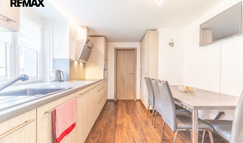 Prodej domu 160 m² s pozemkem 2 647 m², Karlova Ves – náhled fotky 6