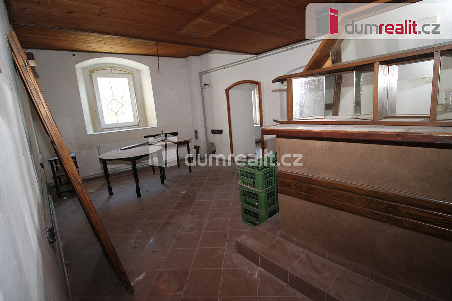 Prodej nájemního domu, činžáku 1 385 m² — photo 3