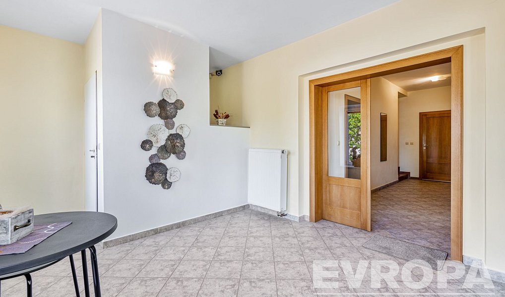 Prodej domu 375 m² s pozemkem 772 m², Nové Město na Moravě – náhled fotky 3