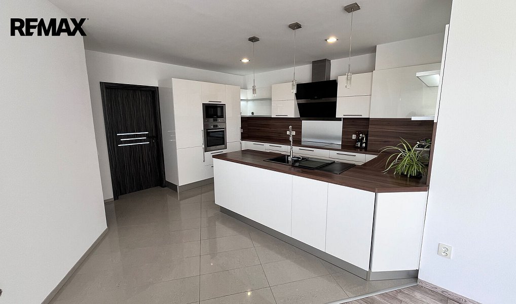 Prodej bytu 4+kk 119 m², Pelhřimov – náhled fotky 7