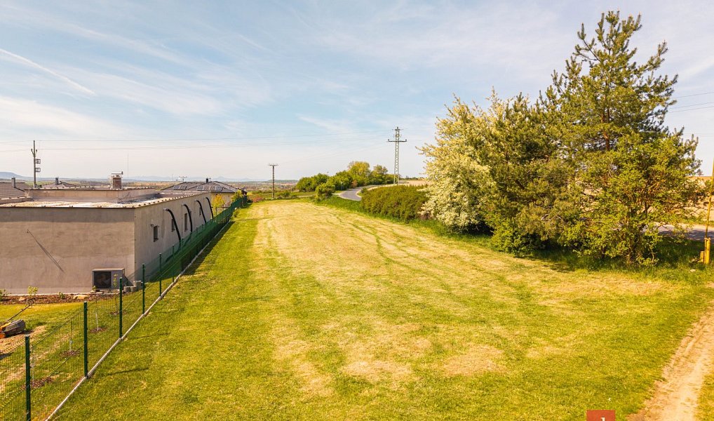 Prodej stavebního pozemku 2 357 m², Střemy – náhled fotky 22