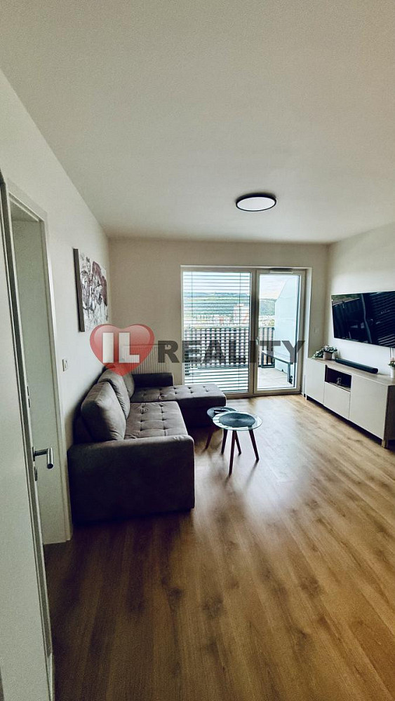 Pronájem bytu 2+kk 57 m² — photo 3