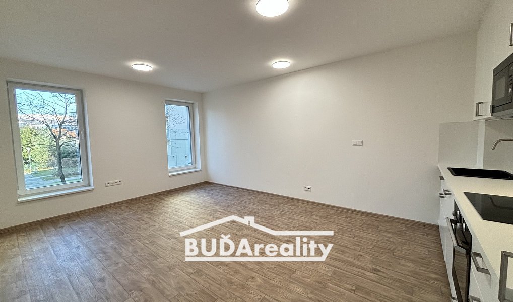 Pronájem bytu 2+kk 58 m², Zlín – náhled fotky 3