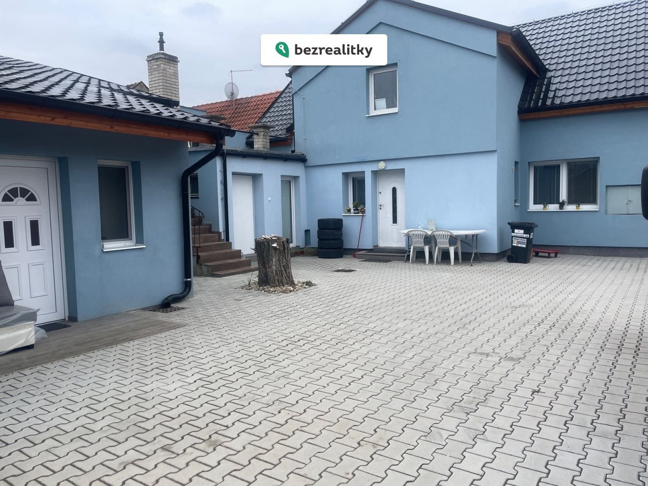 Prodej domu 303 m² s pozemkem 661 m² – fotografie 2