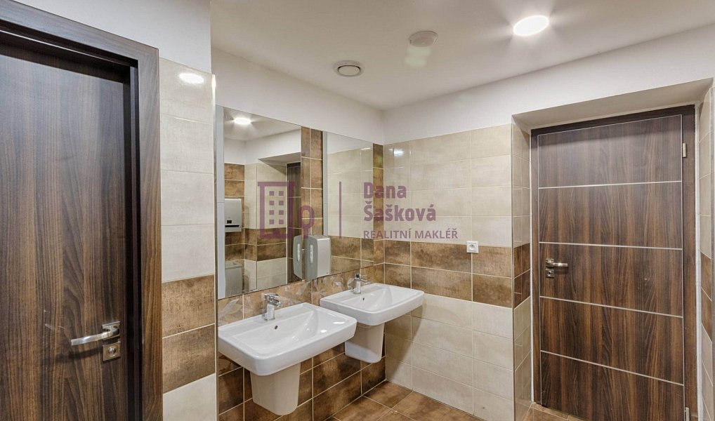 Pronájem restaurace 160 m², Jindřichův Hradec – náhled fotky 3