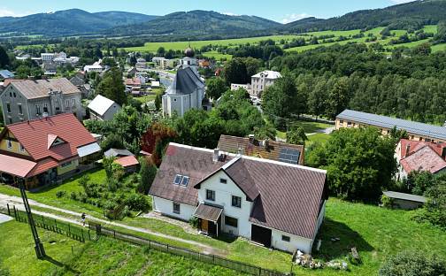 Prodej domu 150 m² s pozemkem 807 m², Písečná, okres Jeseník