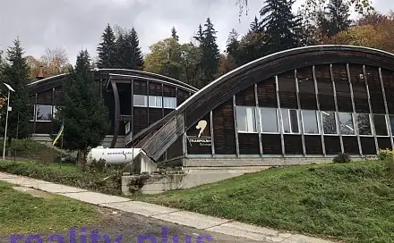 Prodej komerčního objektu (jiného typu) 1 206 m²