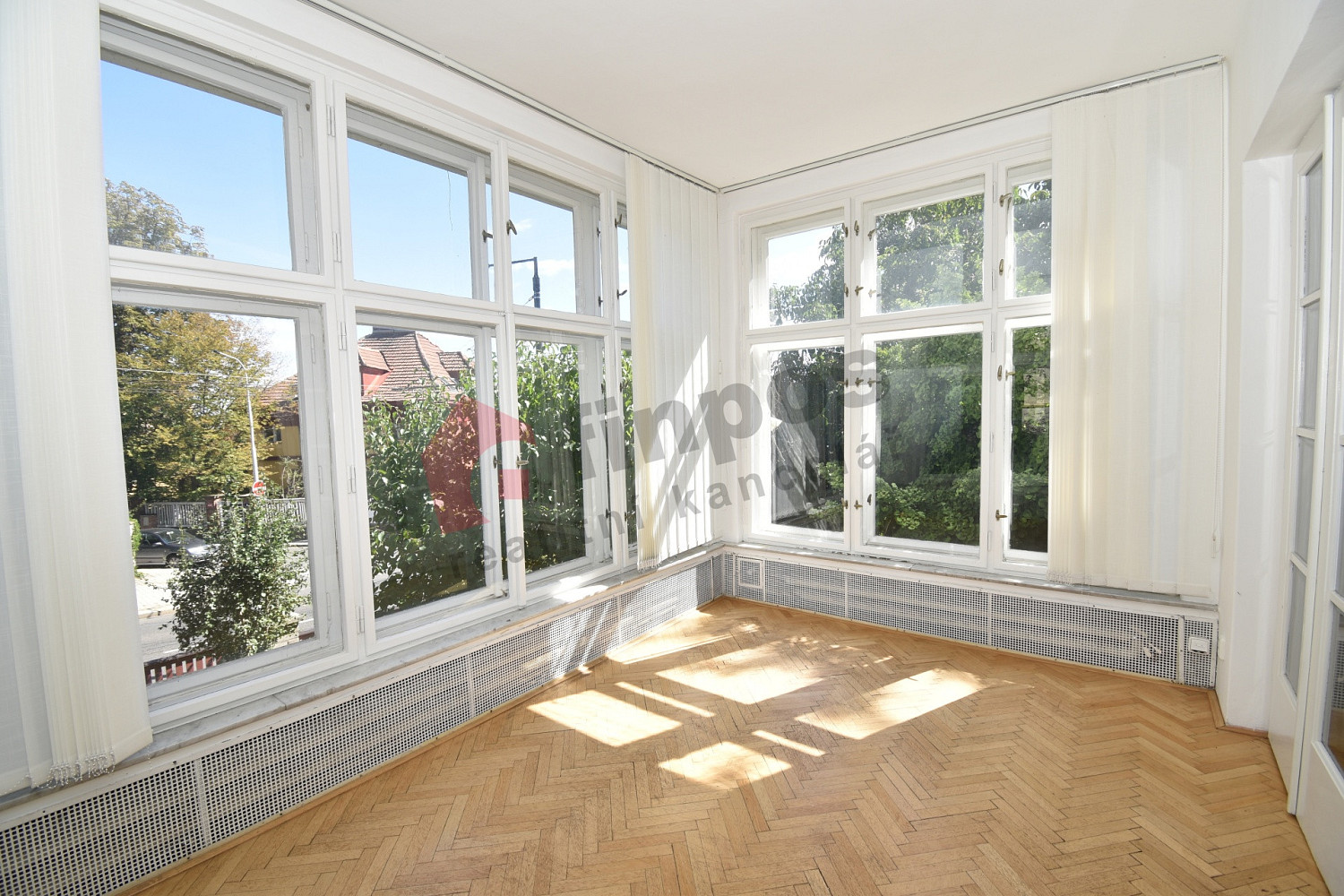 Pronájem kanceláře 136 m²
