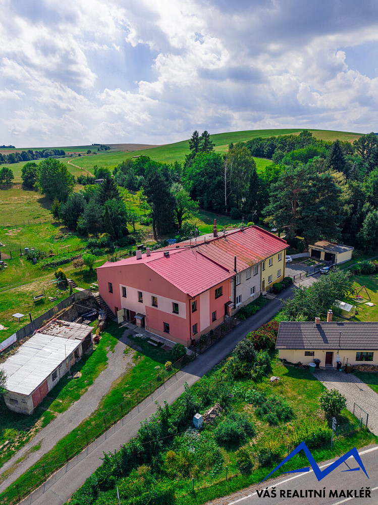 Prodej domu 242 m² s pozemkem 691 m²