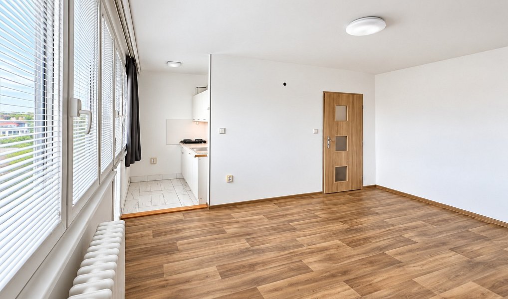 Prodej bytu 1+kk 26 m², Pardubice – náhled fotky 2