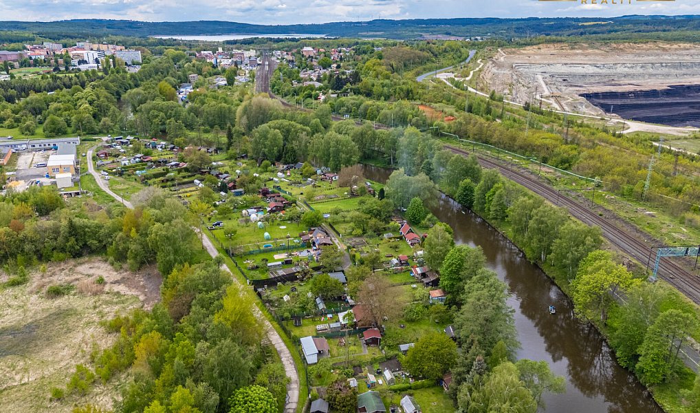 Prodej zahrady 450 m², Sokolov – náhled fotky 3