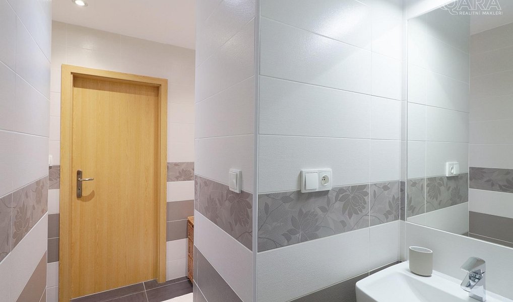 Prodej bytu 2+kk 43 m², Praha – náhled fotky 8
