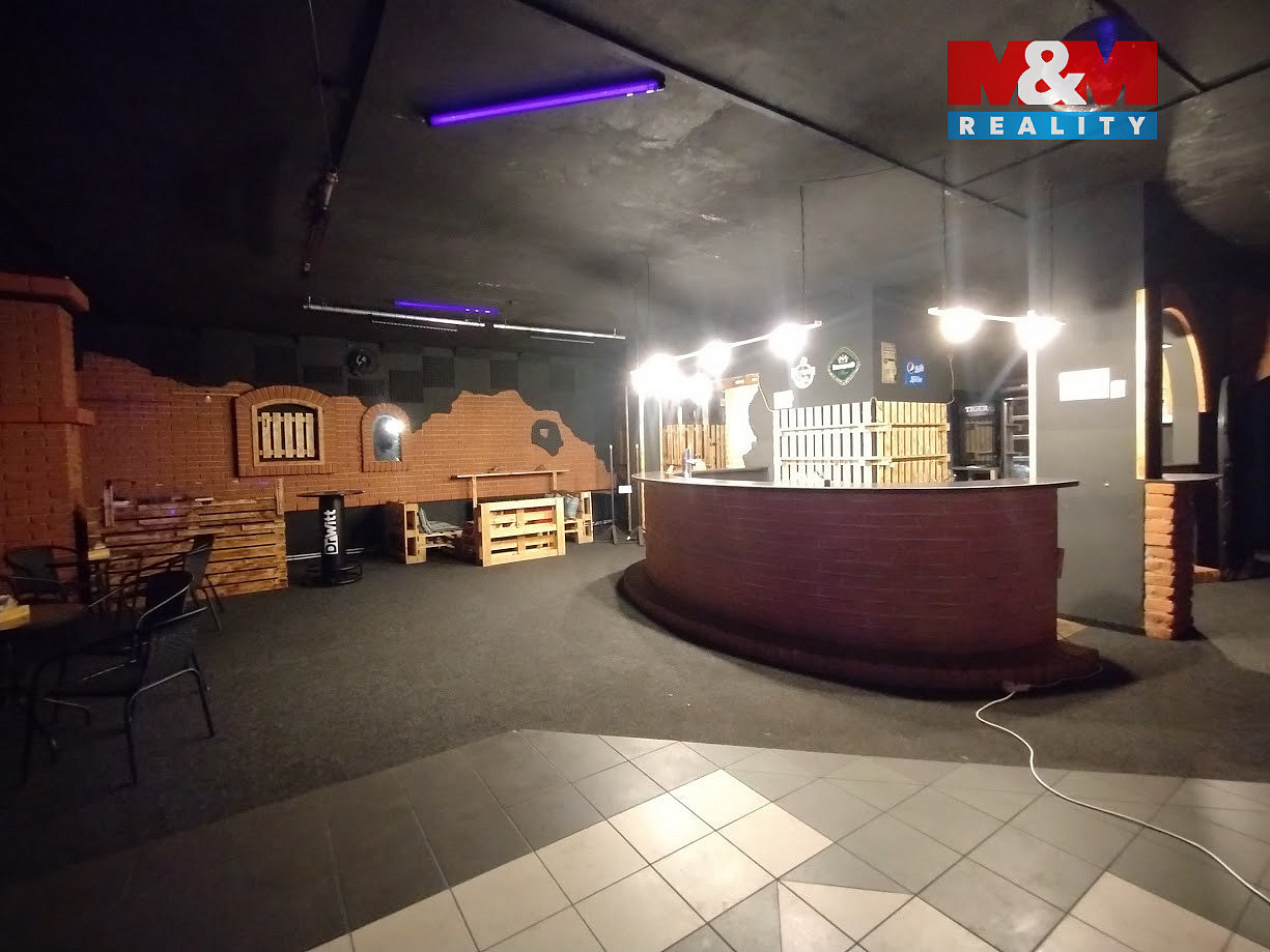 Pronájem obchodních prostor 582 m² — photo 4