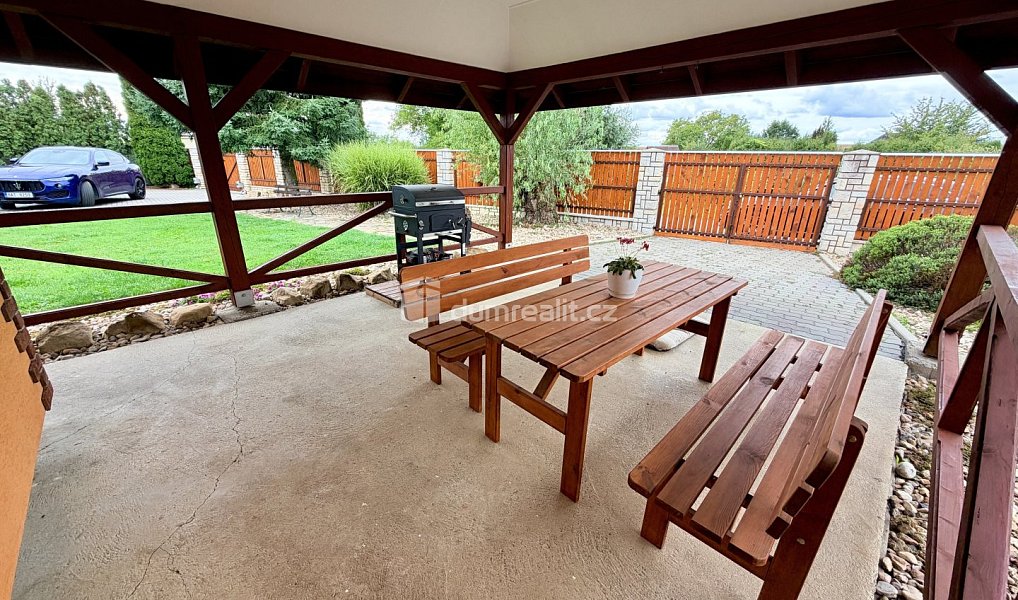 Prodej domu 200 m² s pozemkem 2 055 m², Žeranovice – náhled fotky 6