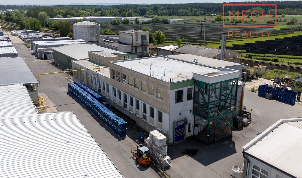 Prodej výrobních prostor 1 347 m², Bzenec – náhled fotky 11