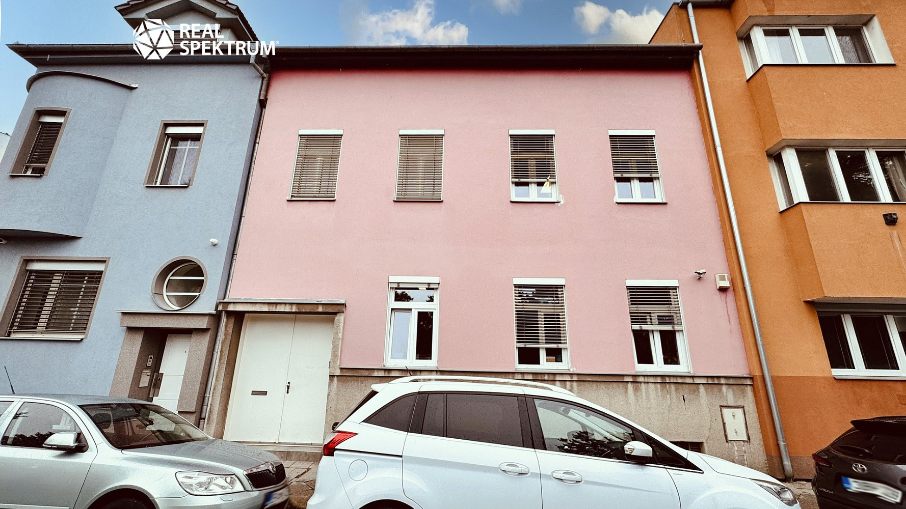 Pronájem kanceláře 407 m² – fotografie 3