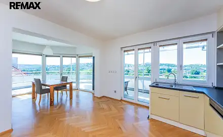 Pronájem bytu 3+kk 88 m²