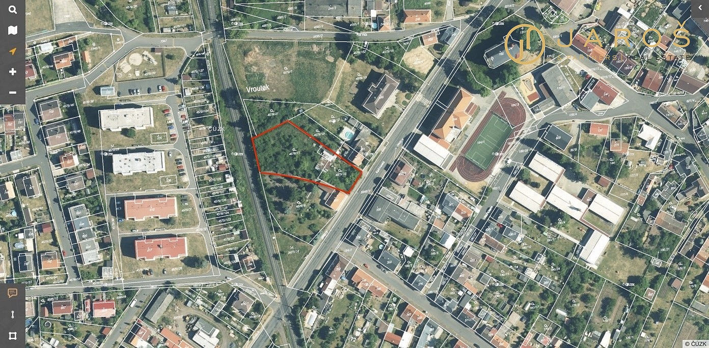 Prodej stavebního pozemku 1 678 m²