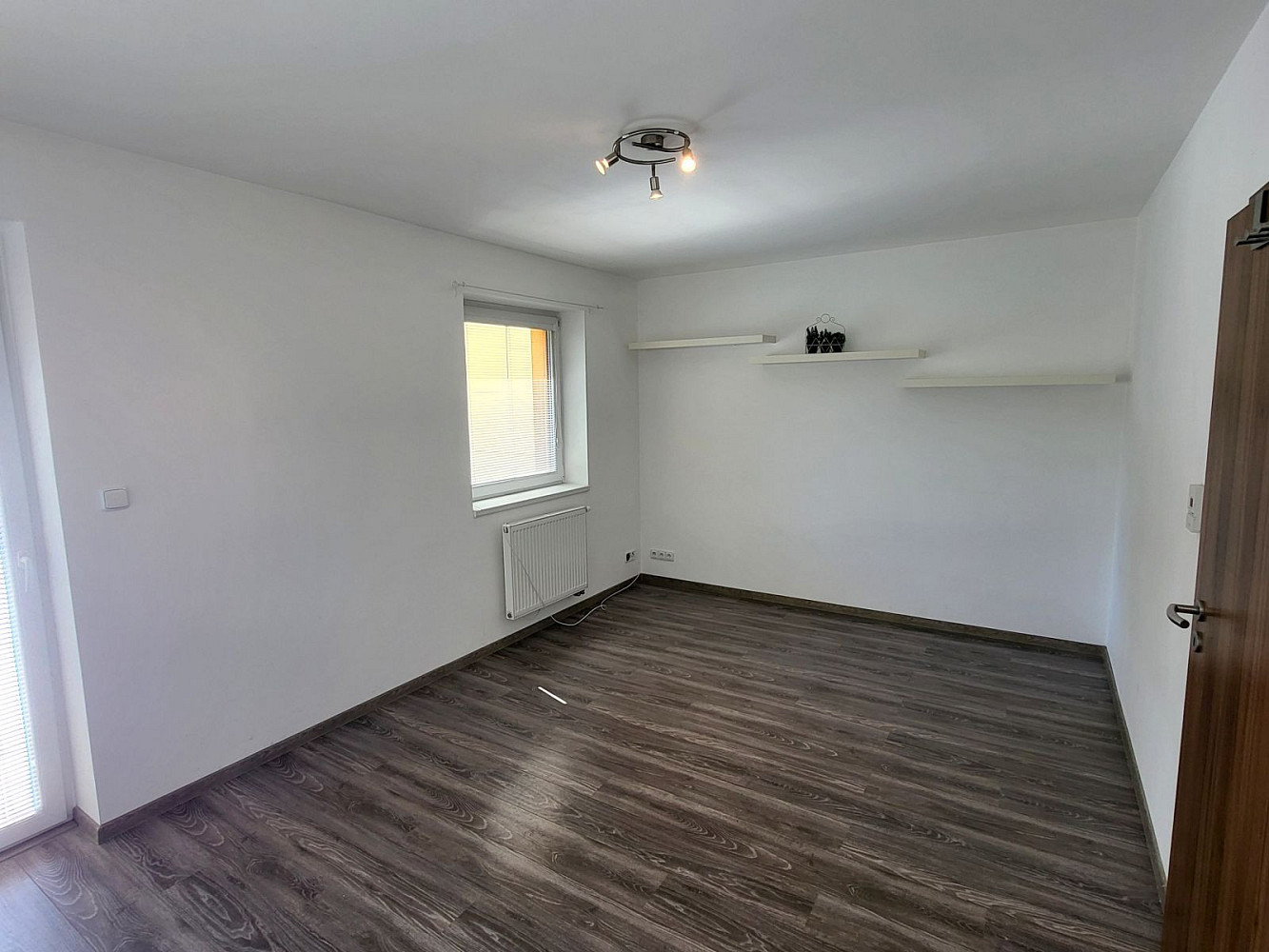 Prodej domu 181 m² s pozemkem 300 m² – pohled 5