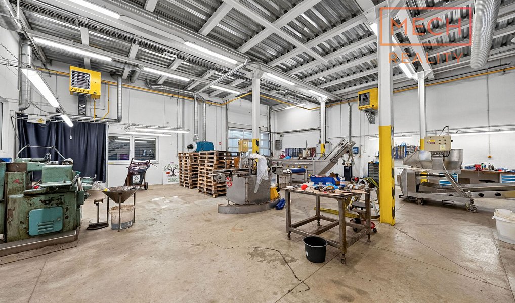 Prodej komerčního objektu (jiného typu) 1 052 m², Bzenec – náhled fotky 2
