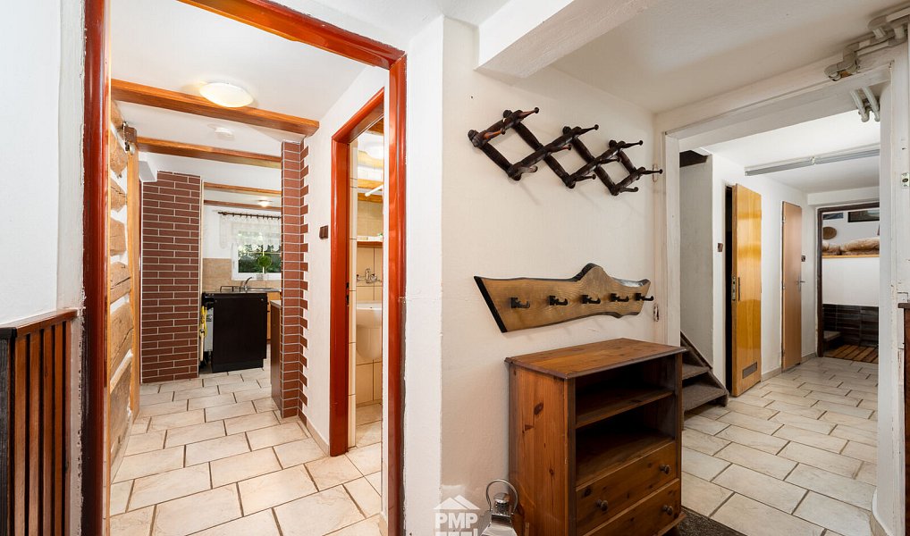Prodej domu 257 m² s pozemkem 1 893 m², Svratouch – náhled fotky 14
