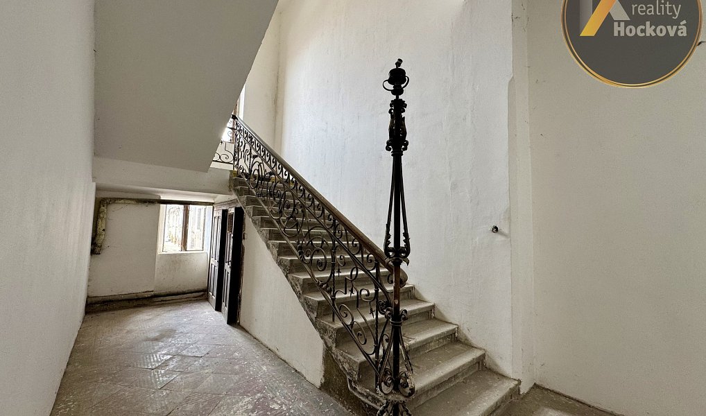 Prodej komerčního objektu (jiného typu) 2 550 m², Městec Králové – náhled fotky 9