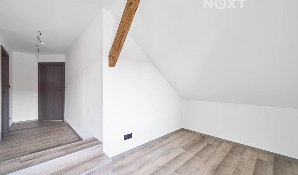 Prodej domu 164 m² s pozemkem 375 m², Srch – náhled fotky 15
