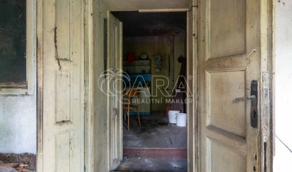 Prodej domu 200 m² s pozemkem 1 769 m², Zápy – náhled fotky 15