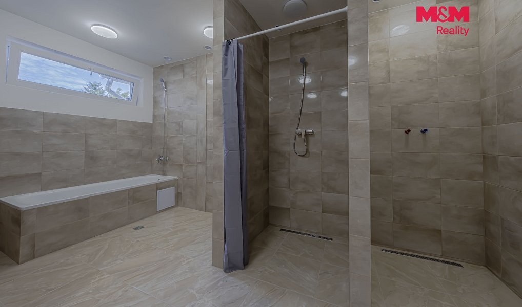 Pronájem domu 302 m² s pozemkem 421 m², Vrátno – náhled fotky 7