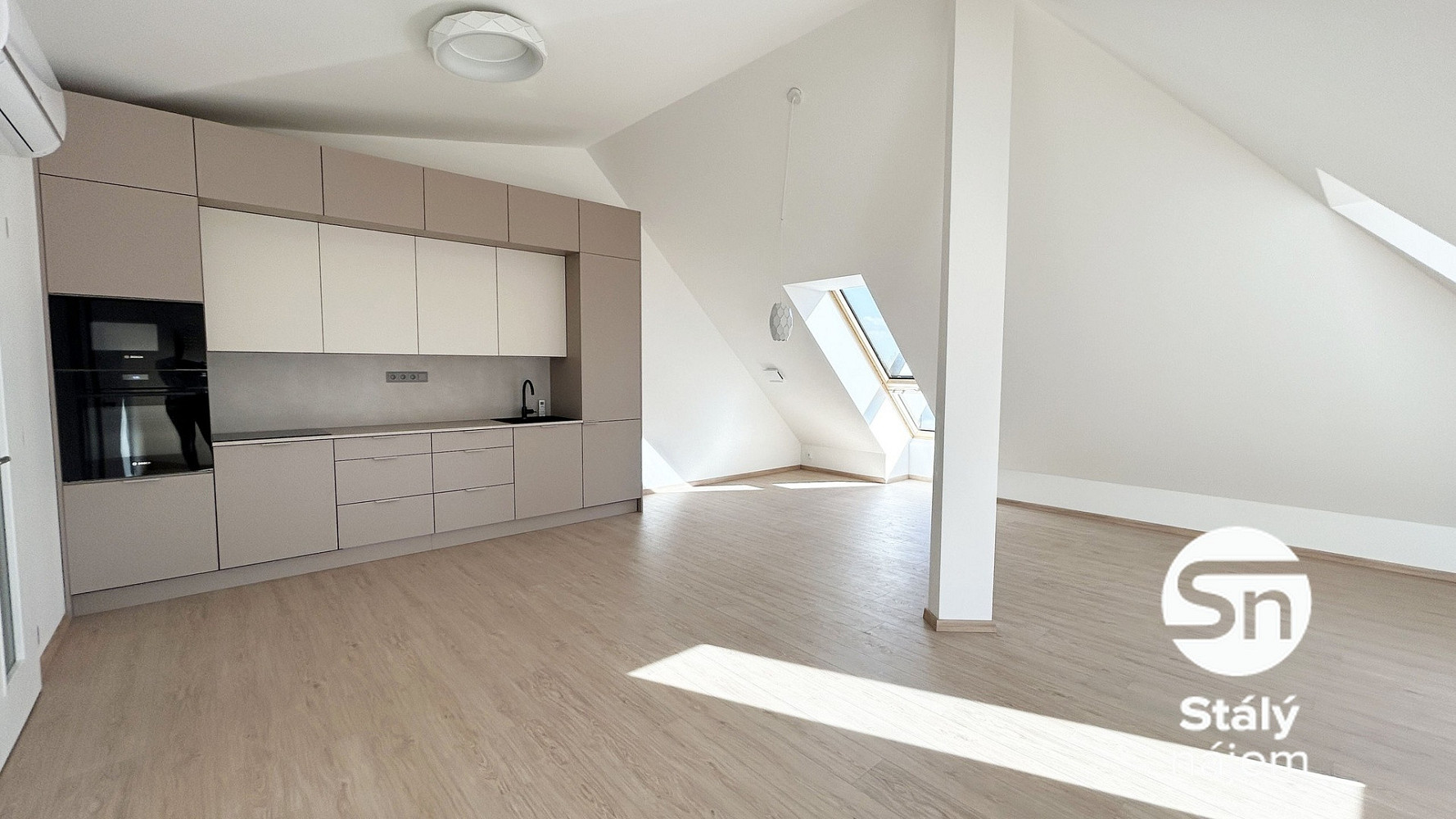 Pronájem bytu 2+kk 85 m²