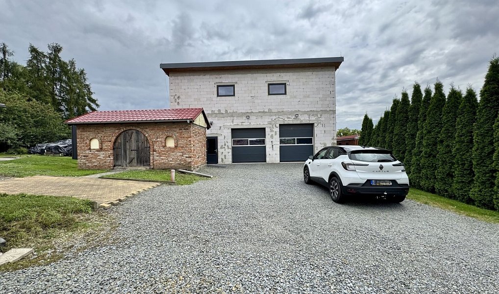 Prodej domu 313 m² s pozemkem 1 527 m², Dolní Újezd – náhled fotky 3
