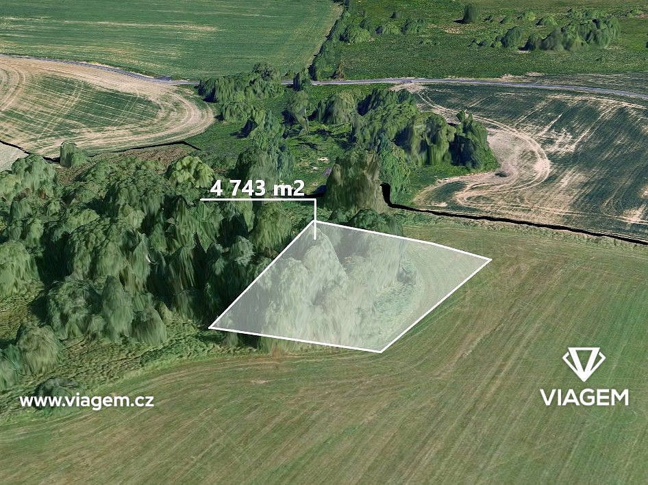 Prodej pole 592 m²