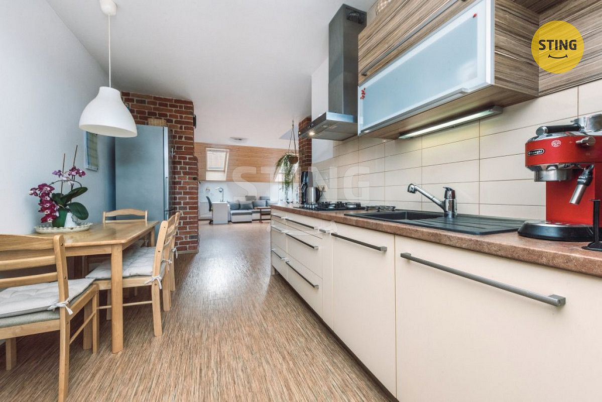 Prodej domu 300 m² s pozemkem 214 m² – fotografie 5