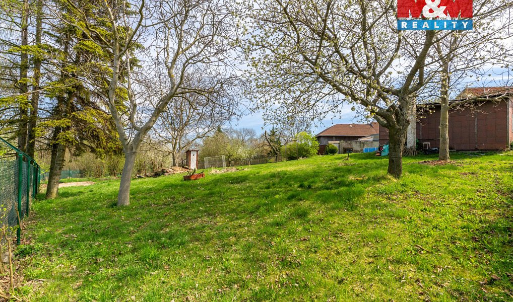 Prodej stavebního pozemku 1 435 m², Chuderov – náhled fotky 11