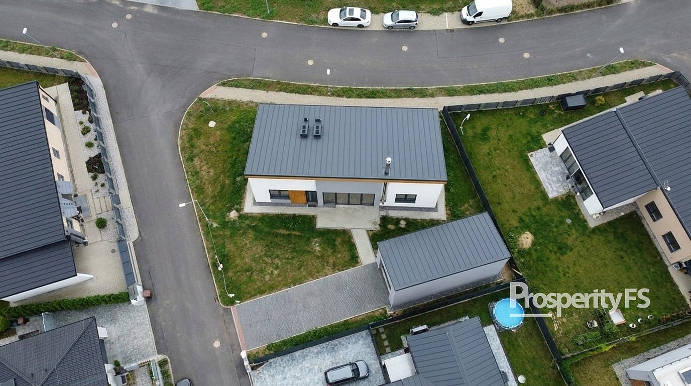 Prodej stavebního pozemku 695 m² – fotografie 4