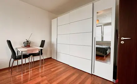 Pronájem bytu 1+kk 28 m², Valčíkova, Pardubice - Polabiny