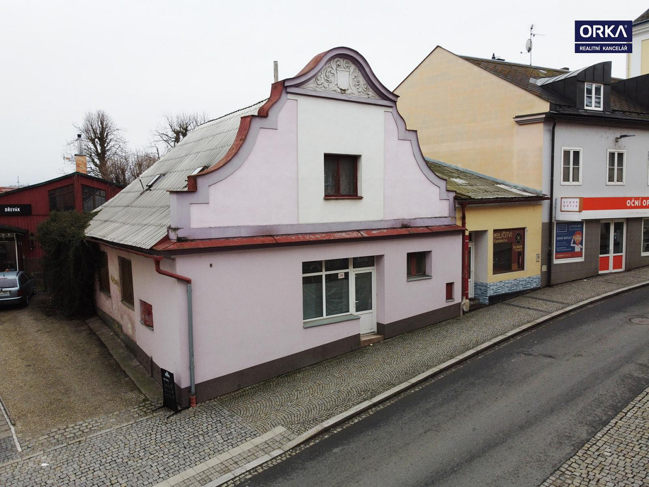 Prodej obchodních prostor 180 m²