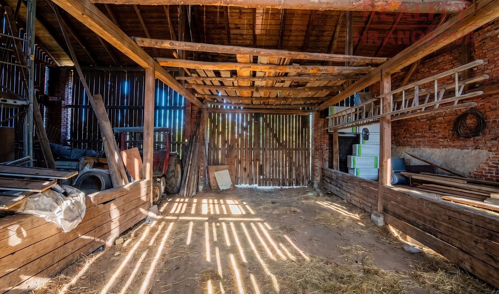 Prodej stavebního pozemku 1 430 m², Kyjovice – náhled fotky 8
